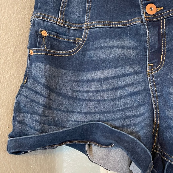 No Boundaries Dark Blue Jeans Short. - Picture 10 of 14
